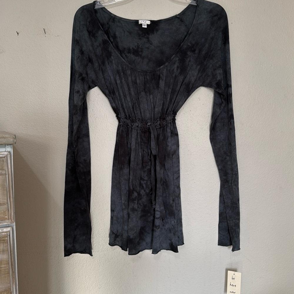 NWT YOGI BLACK MARBLED EMPIRE TUNIC